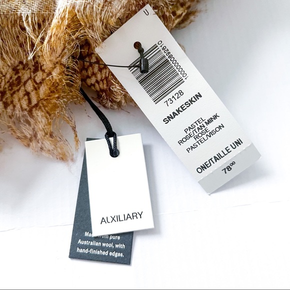 ARITZIA AUXILIARY Snakeskin Wool Blanket Scarf - Picture 2 of 4